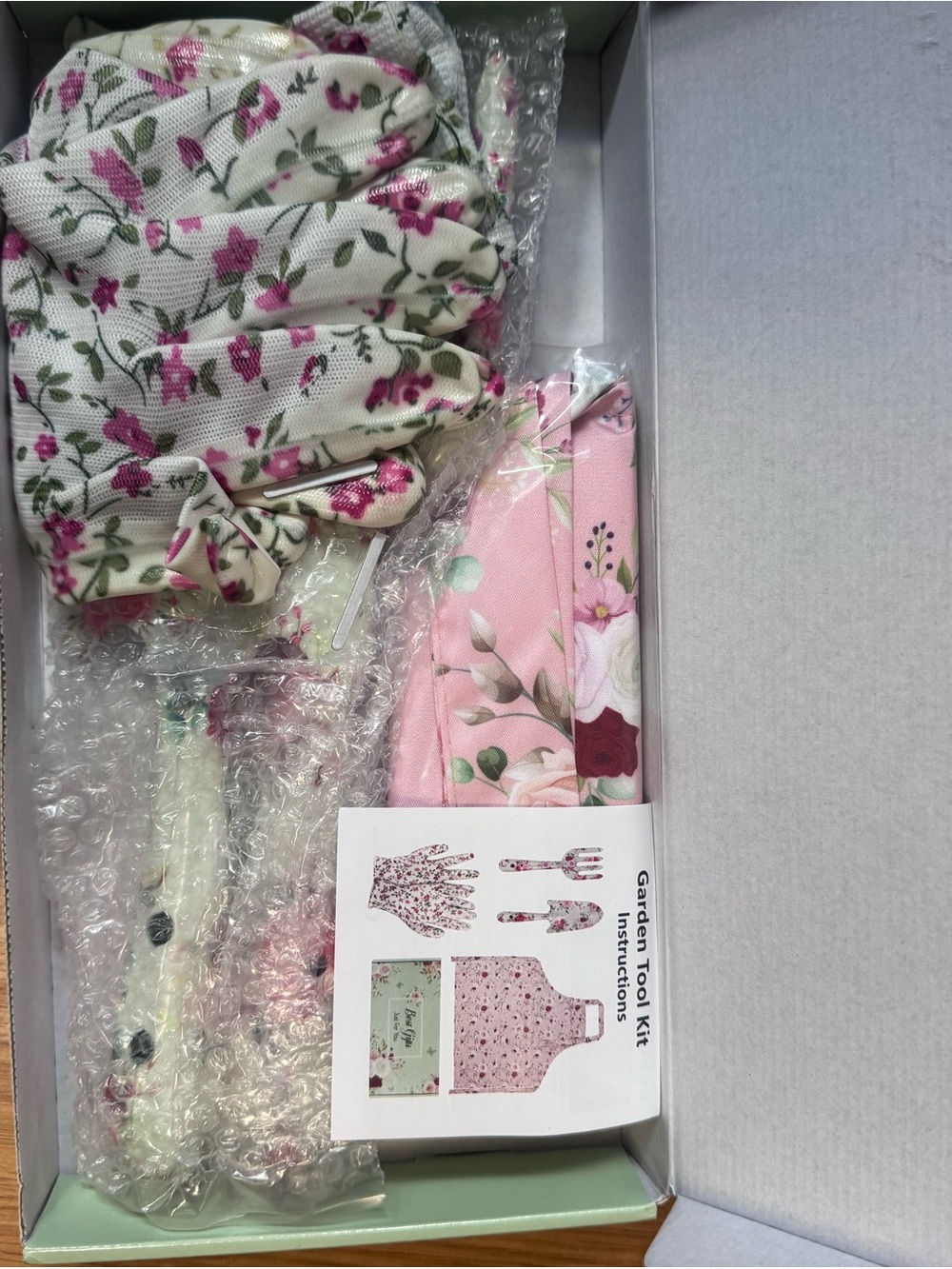 Floral Gardening Tool Gift Set w/ Gloves, Apron & Tools – New in Box